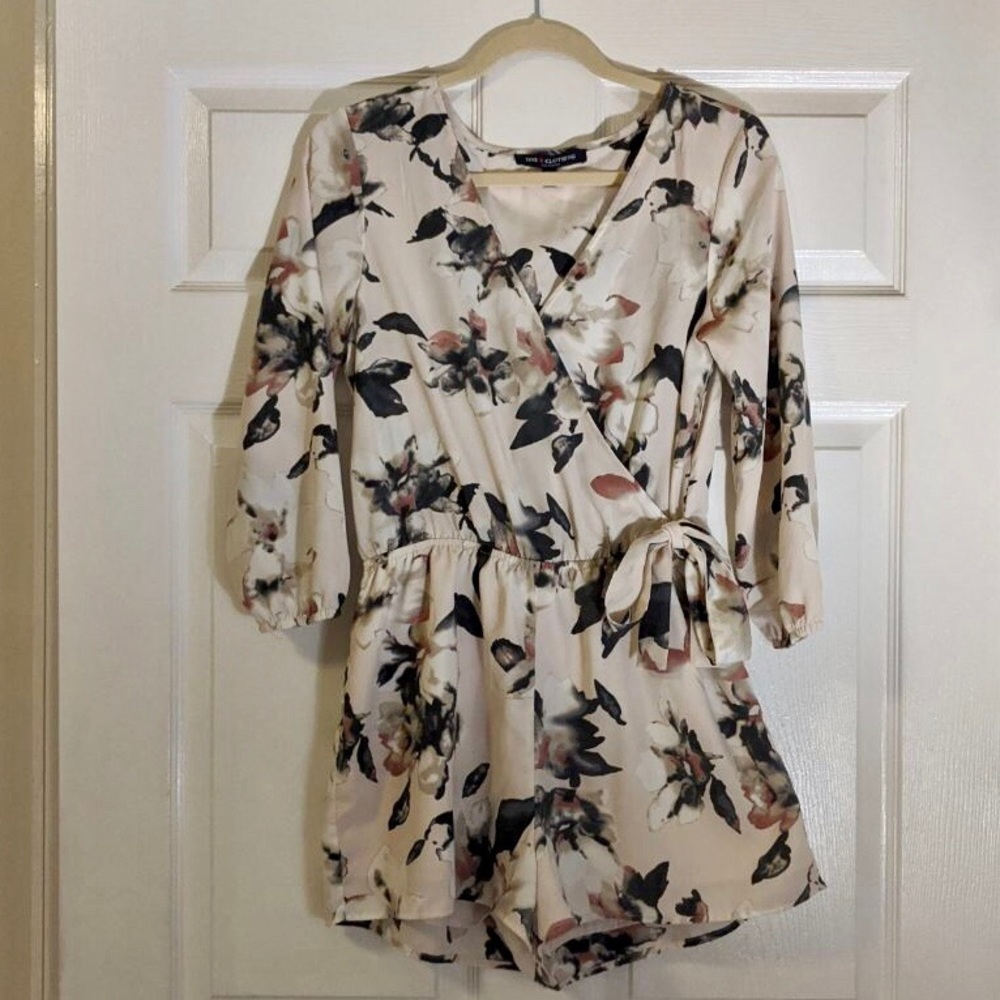 3/$15 Floral romper